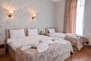 Отель MariaLuis Hotel Тбилиси Стандартный трехместный номер-6